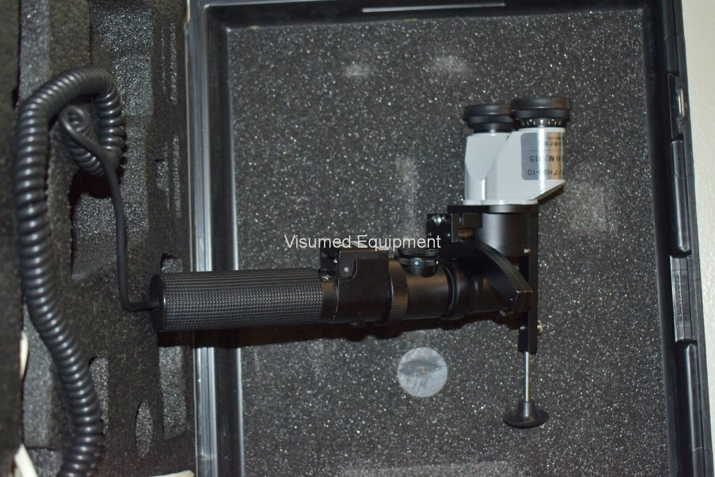 Refurbished Zeiss HSO-10 portable slit-lamp with carrying case offered by Visumed Equipment