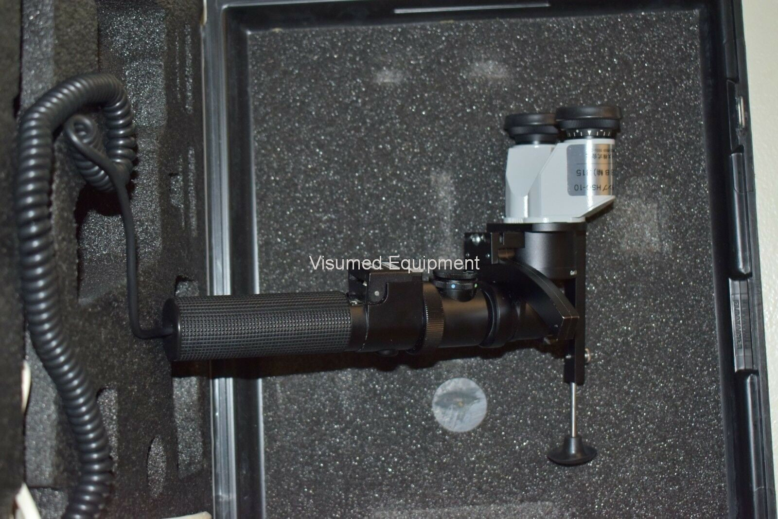 Refurbished Zeiss HSO-10 portable slit-lamp with carrying case offered by Visumed Equipment