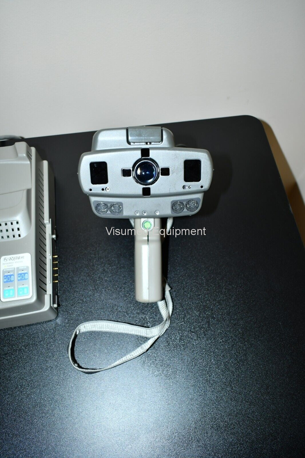Refurbished Righton/Nikon Retinomax 2 plus K autorefractor Keratometer with charger base offered by Visumed Equipment