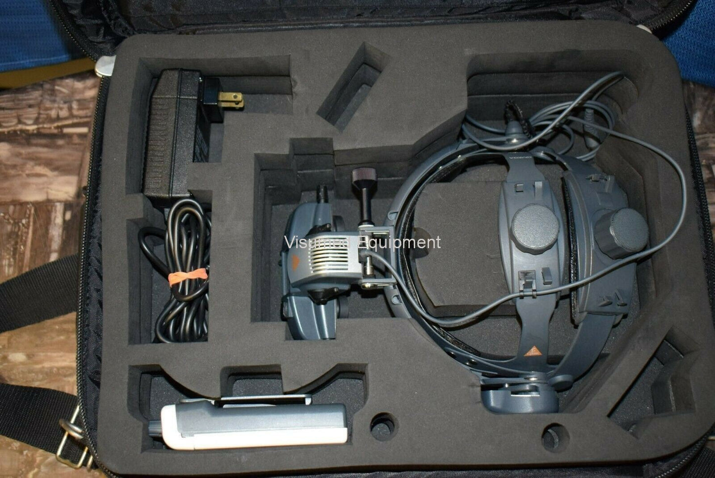 Refurbished Heine Omega 500 with Mpack and outlet charger - carrying case offered by Visumed Equipment