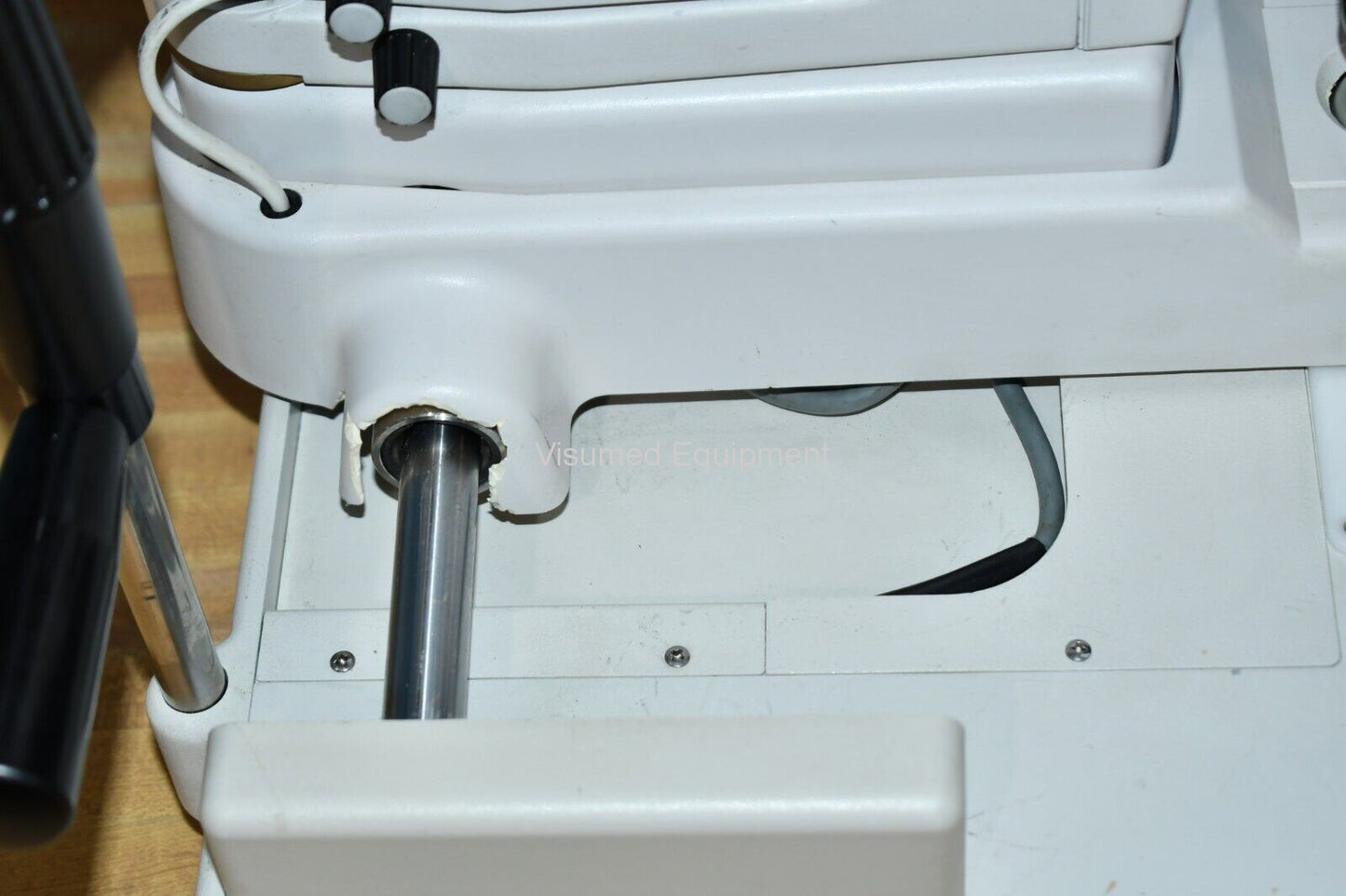 Refurbished Lumenis Aura PT YAG laser offered by Visumed Equipment