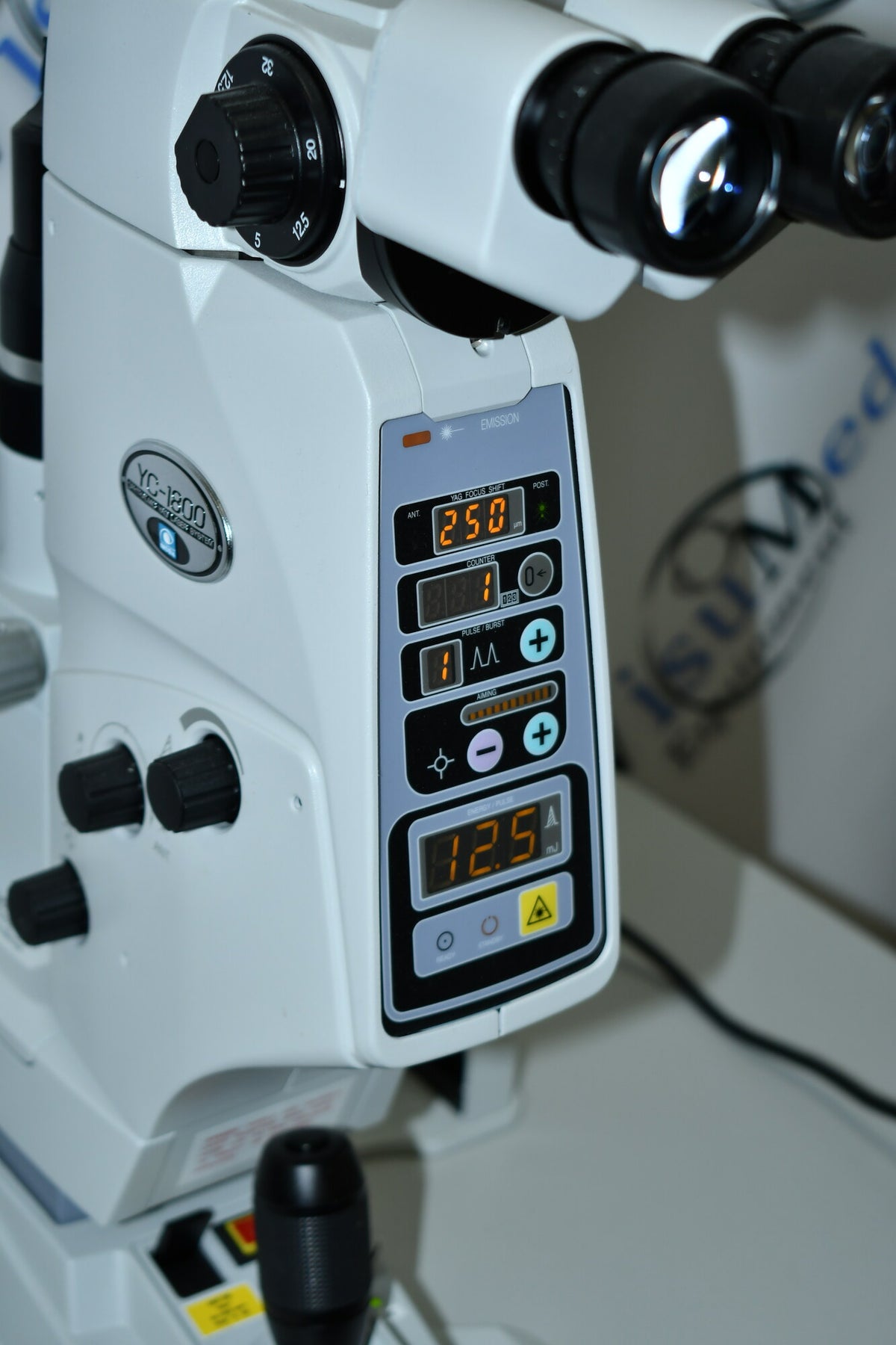 Nidek YC-1800 YAG SLT laser