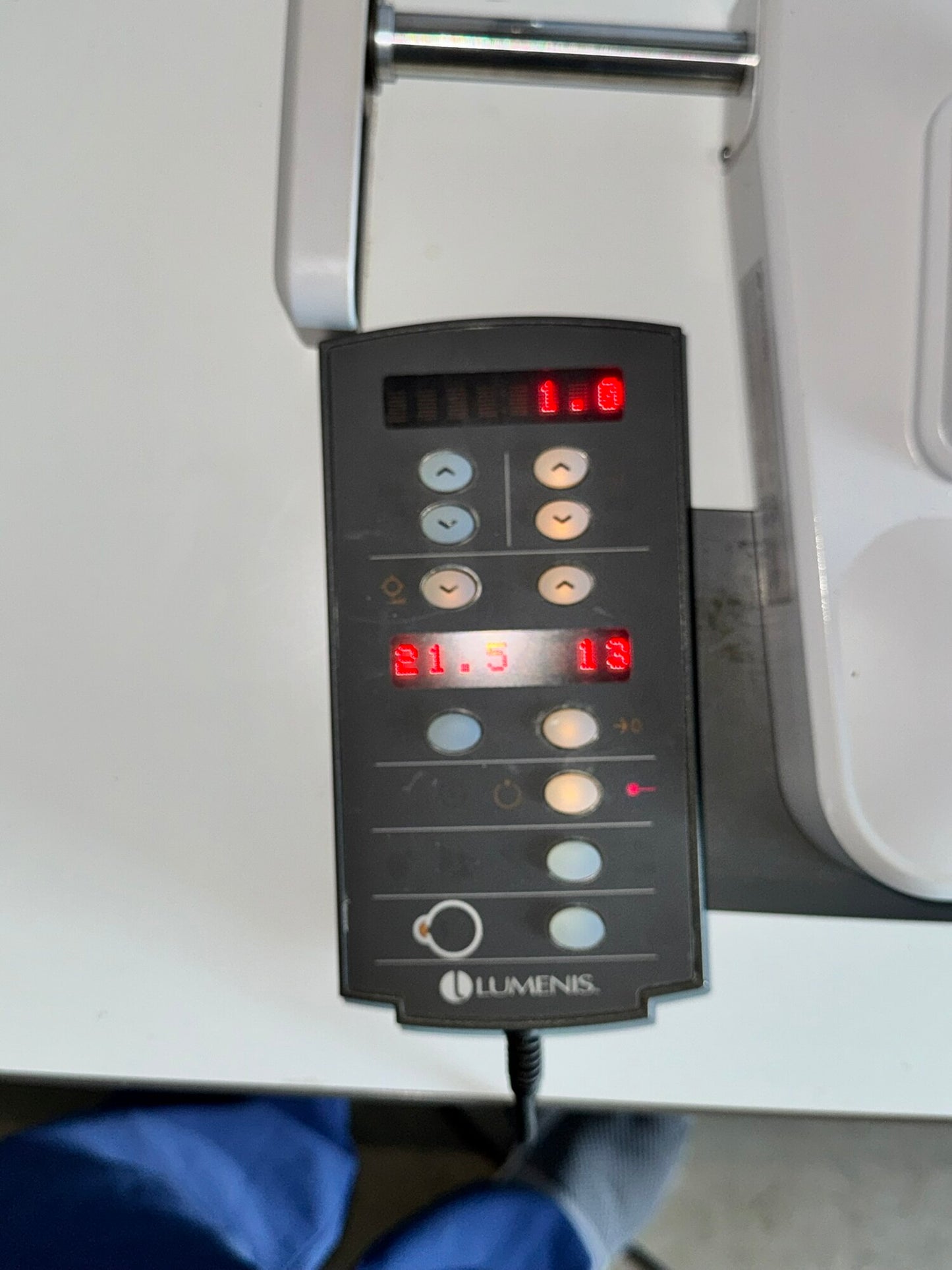 Lumenis remote keypad with illuminated energy and shot count displays