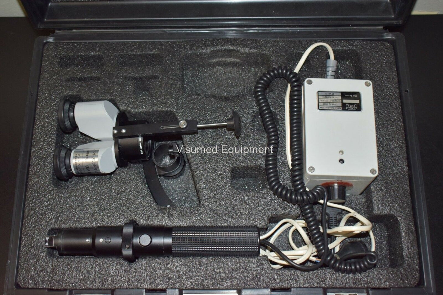 Zeiss HSO-10 portable slit-lamp with carrying case - Visumed Equipment