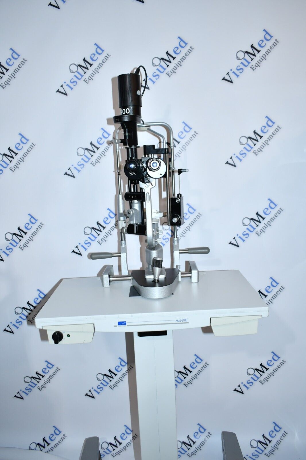 Haag Streit BM 900 Slit Lamp with Haag Streit Tonometer and table