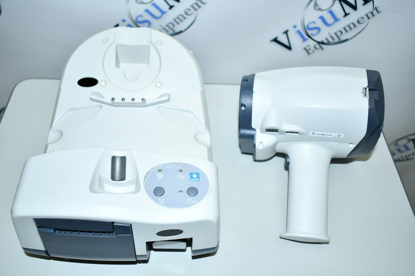 Nidek Handyref portable autorefractor