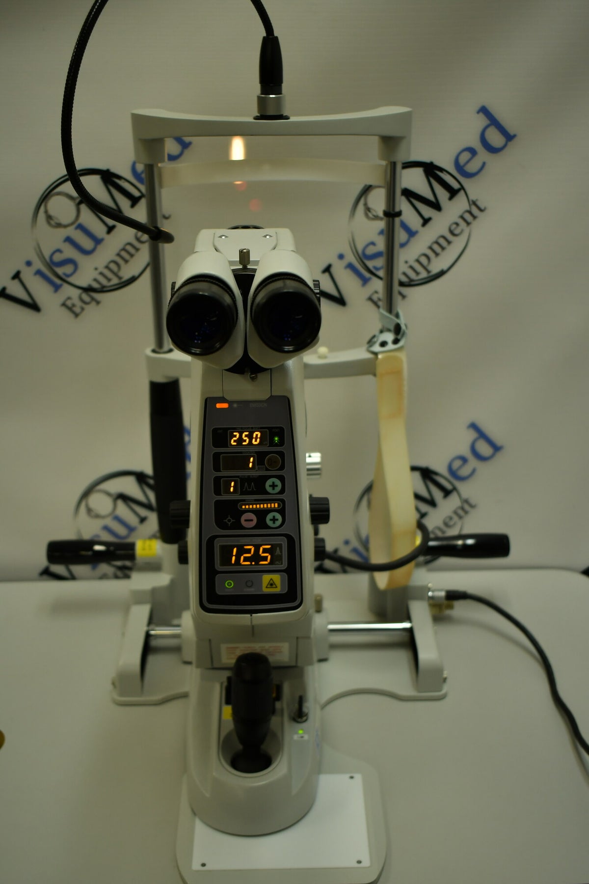 Nidek YC-1800 YAG SLT laser