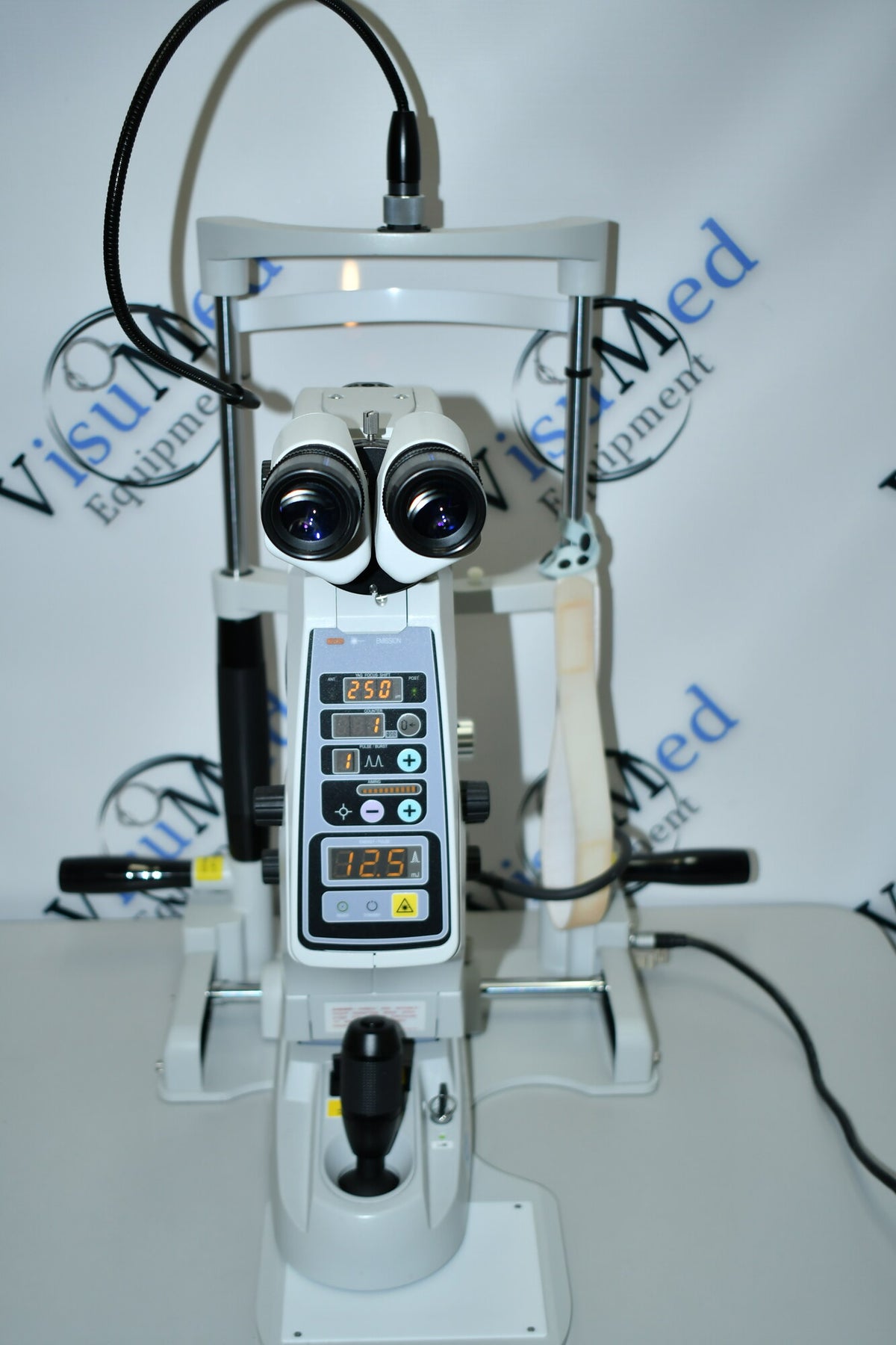 Nidek YC-1800 YAG SLT laser