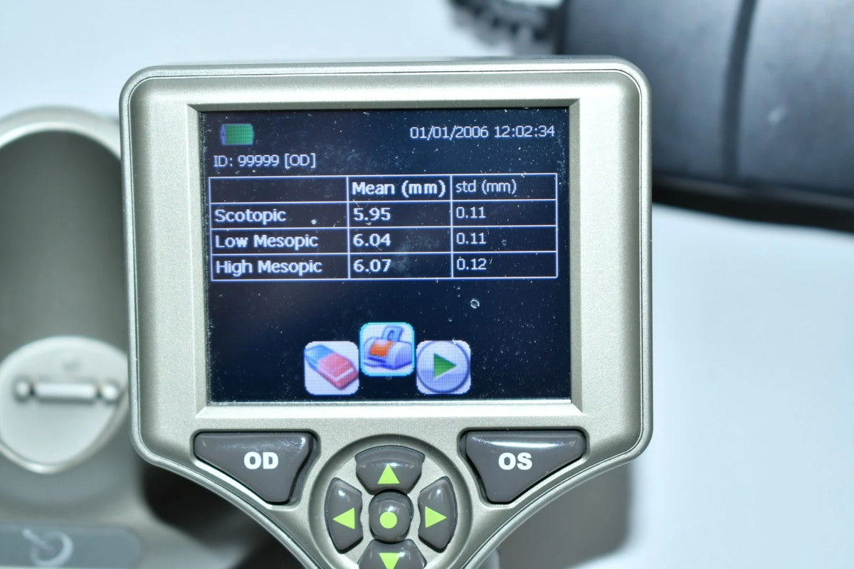 Neuroptics VIP-300 Pupillometer photo 6
