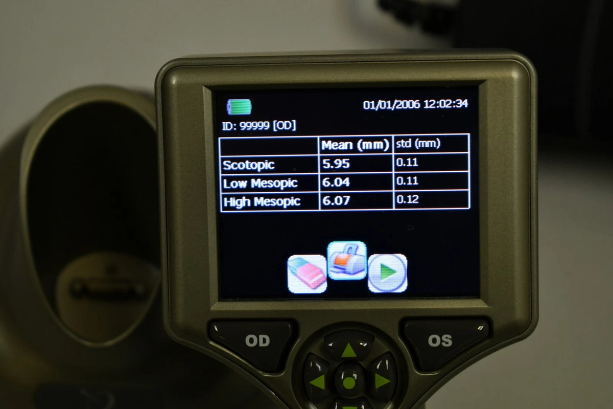 Neuroptics VIP-300 Pupillometer photo 7