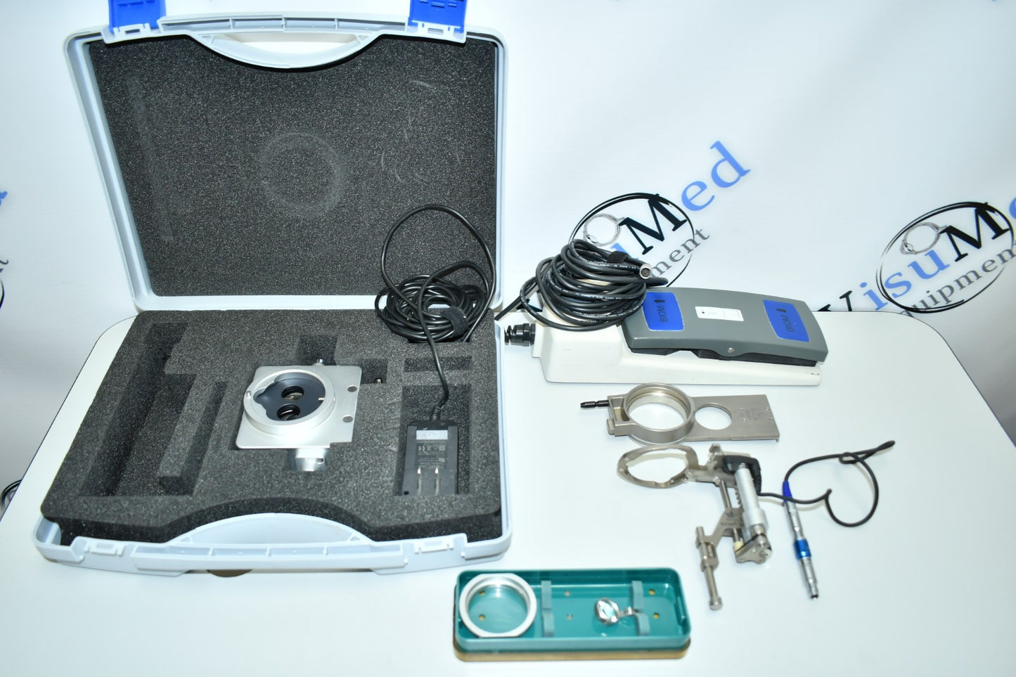 Oculus BIOM 5 with SDI 3c all-electric surgical viewing system