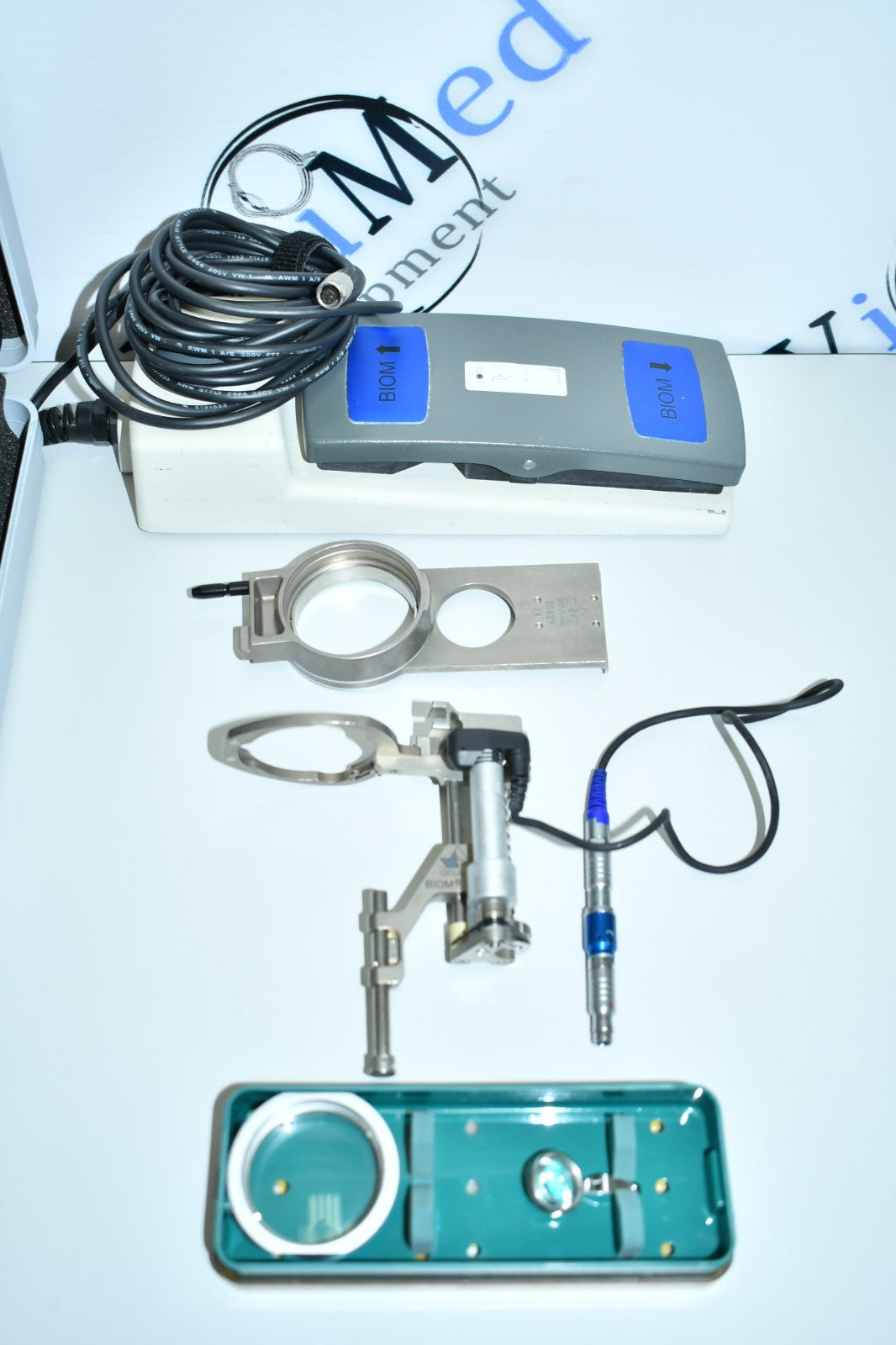Oculus BIOM 5 lens assembly
