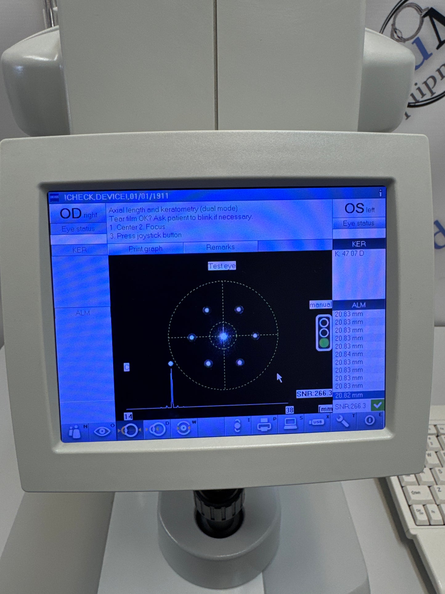 Carl Zeiss IOLMaster 500 Optical Biometer photo 1