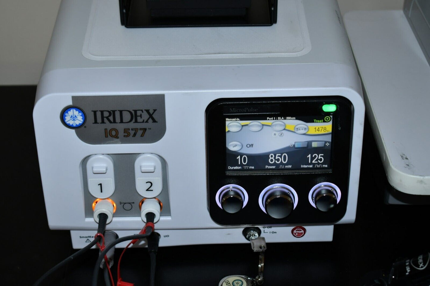 Iridex IQ 577 yellow Laser System with Zeiss 130-SL, adapter and LIO