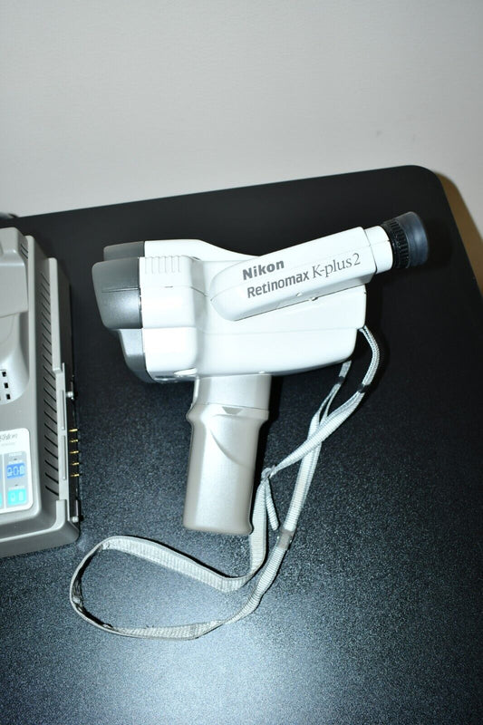 Righton/Nikon Retinomax 2 plus K autorefractor Keratometer with charger base