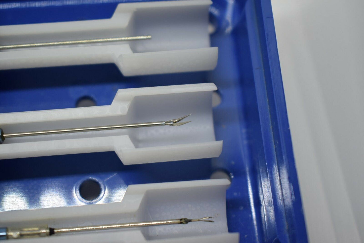 DORC Micro surgical set (Foreign body microforceps, subretinal microscissors, il